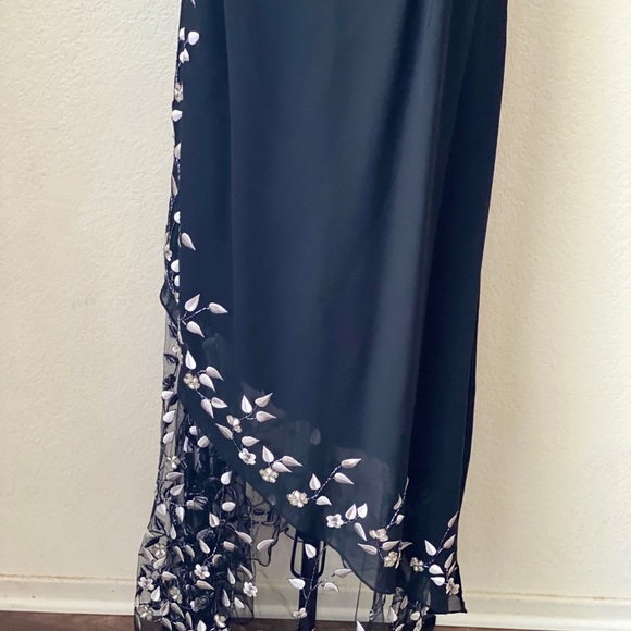 SOLDBlack Vintage Lace Mesh Floral Gown XL - Picture 5 of 8